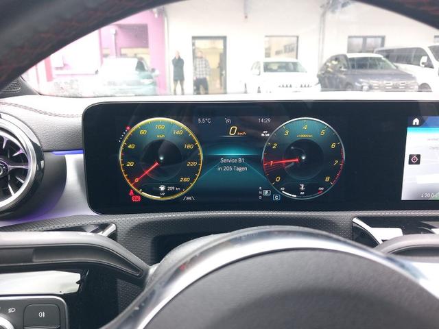 Mercedes-Benz AMG Line CLA 180 DCT LED ParkAs Kam SHZ Nav 18Z 