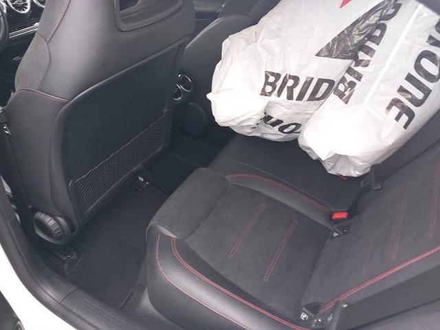 Mercedes-Benz AMG Line CLA 180 DCT LED ParkAs Kam SHZ Nav 18Z 