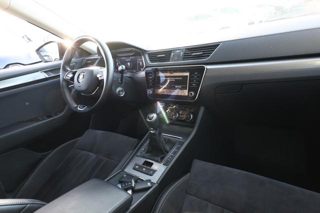 Skoda Superb Combi Style 1.5 TSI 150 LED Nav ACC ViCo 