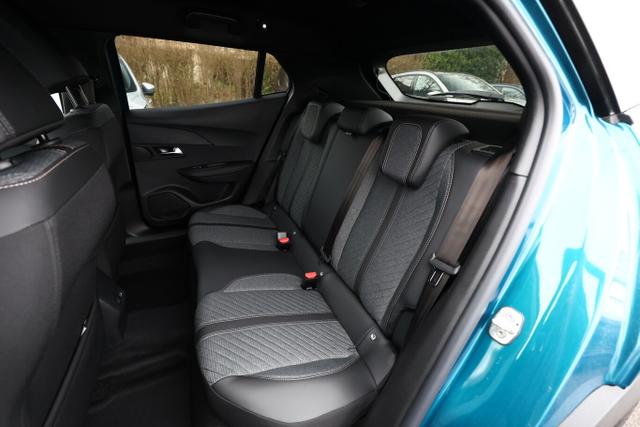 Peugeot 2008 Allure MHEV AT Nav Keyl ACC 360&deg; AWR SHZ BT 