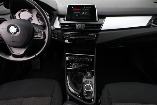 BMW 2er Active Tourer Advantage 218i Pano LED Nav SHZ 