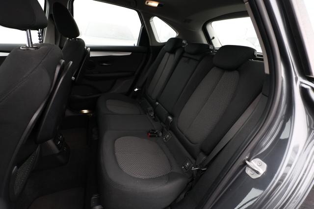 BMW 2er Active Tourer Advantage 218i Pano LED Nav SHZ 