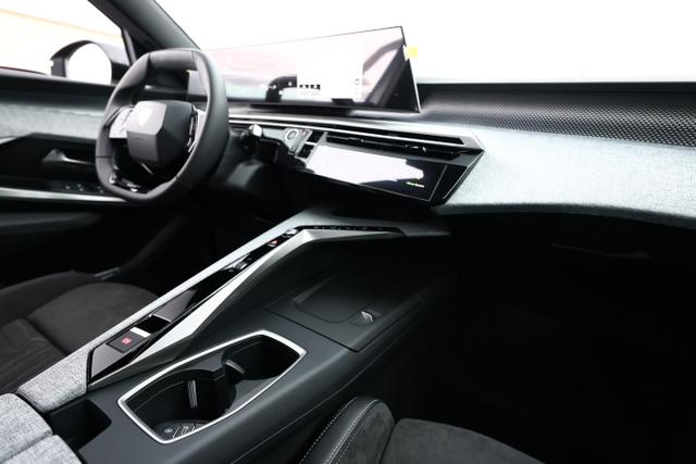 Peugeot 3008 GT Hybrid Pano Focal 360&deg; AHK SHZ Massage 