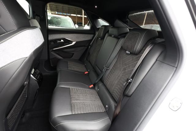 Peugeot 3008 GT Hybrid Pano Focal 360&deg; AHK SHZ Massage 