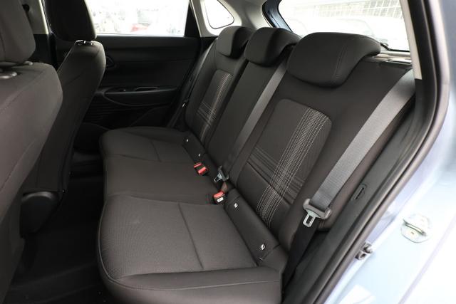 Hyundai i20 Select DCT MY26 Nav Kam PDC Klima Temp CarP 