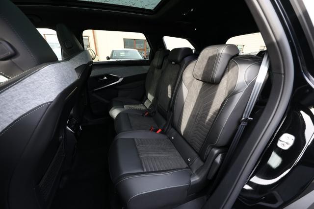 Peugeot 5008 GT Hybrid Pano KomfortP eHK Nav ACC SHZ BT 