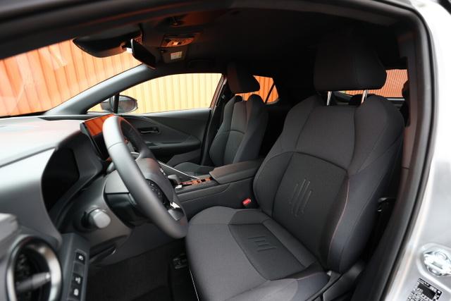 Toyota C-HR Teamplayer PHEV Nav Keyl SHZ SmartK Privacy 18Z IndukL 