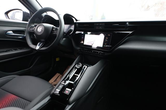 Alfa Romeo Junior Speciale Ibrida Nav LED LM18 elektr.Heckkl ACC SHZ 