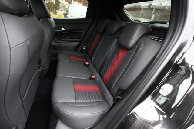 Alfa Romeo Junior Speciale Ibrida Nav LED LM18 elektr.Heckkl ACC SHZ 