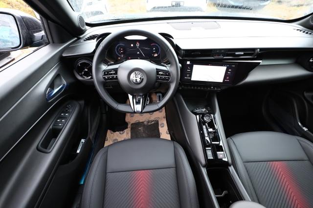 Junior Speciale Ibrida Nav LED LM18 elektr.Heckkl ACC SHZ 