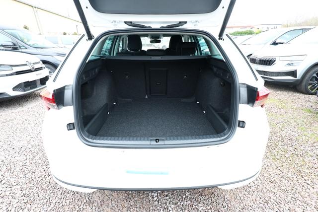 Skoda Octavia Combi Selection DSG Selec Nav13" ACC SpurW Key Kam 