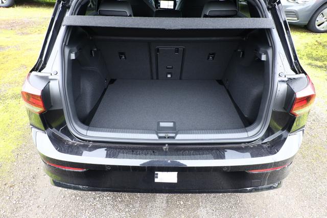 Volkswagen Golf R-Line 8 1.5 eTSI 150 DSG LED+ Nav SHZ LM18 