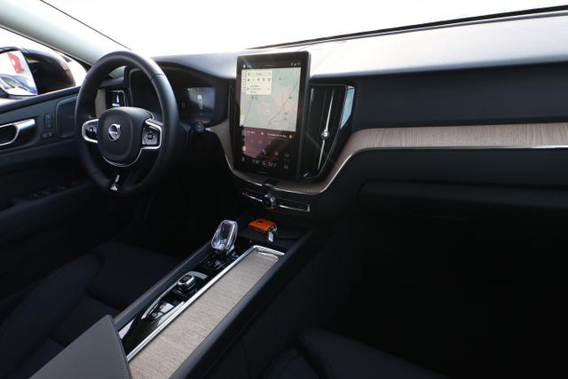 XC60 Plus Dark T6 AWD AHK 360&deg; H/K ACC WinterP 