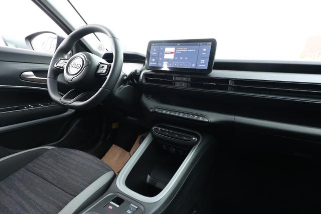 Avenger Longitude 1.2 Hybrid 110 DCT SHZ LED PDC 