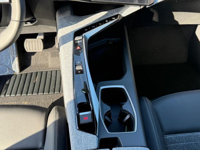 Peugeot 3008 Allure Hybrid ACC 21"-HD SHZ AWR 360&deg; Nav 