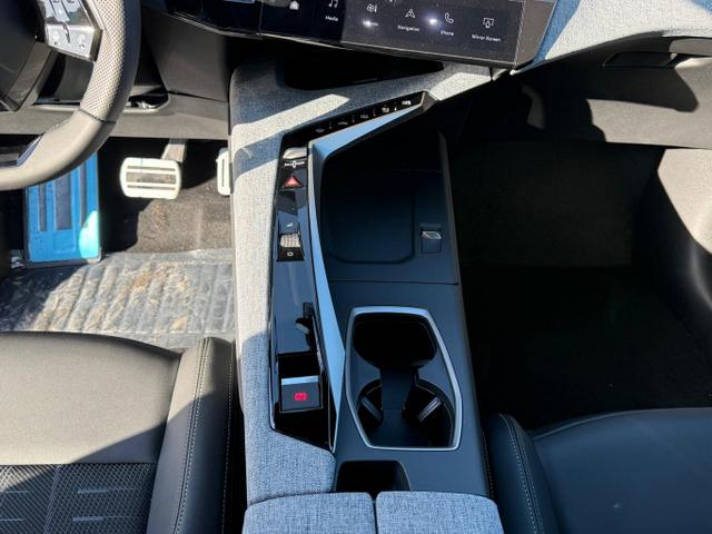 Peugeot 3008 GT Hybrid 360&deg; Nav RCTA ACC SHZ Keyl Alarm 