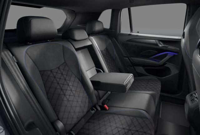 Tiguan R-Line 4M Pano Nav AHK Matrix LM20Z PrivG 