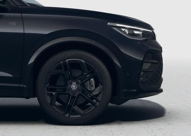Volkswagen Tiguan R-Line 4M Pano Nav AHK Matrix LM20Z PrivG 
