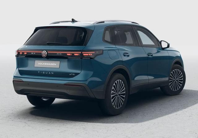Tiguan DSG LED+ Pano Nav IQ.DRIVE LM18Z 5JGar 