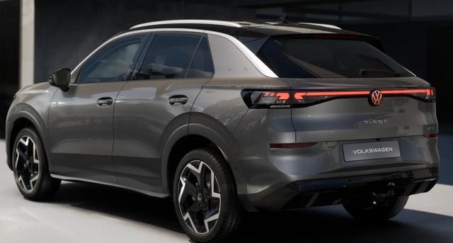 Volkswagen T-Roc R-Line EasyO Nav 5JGar BlackP 20Z SHZ Park 