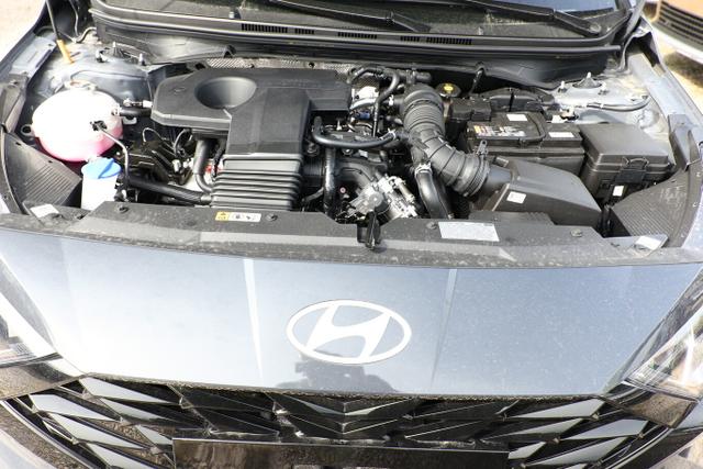 i20 Select Navi DigCo 16Z CarPlay Kam PDC Temp 