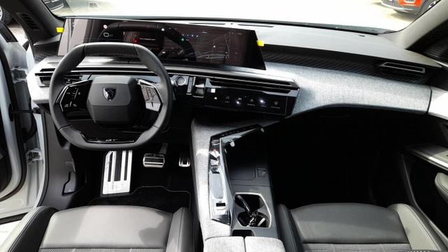 Peugeot 3008 GT Hybrid ACC SHZ Keyl eHK Nav Kam 2xPDC BT 