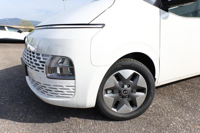 Hyundai Staria Hybrid 9-S Navi LED 360&deg; Leder 18Z SHZ 