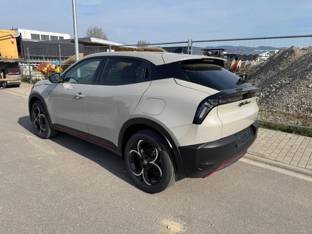 Alfa Romeo Junior Speciale Ibrida Nav LED LM18 elektr.Heckkl ACC SHZ 