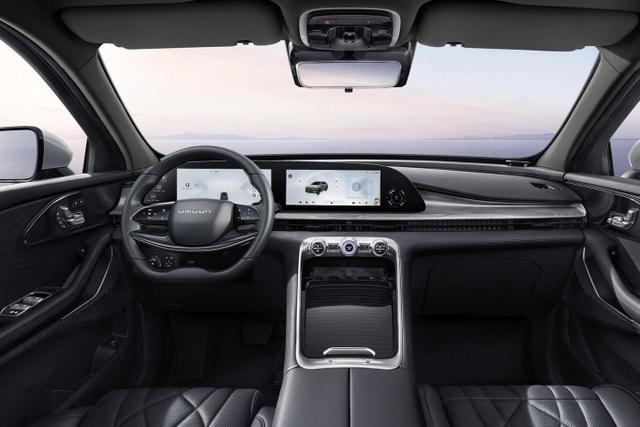 Omoda 9 Premium PHEV Pano 4X4 540&deg; el.Heckk SHZ Keyl 