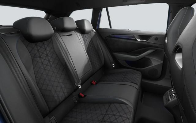 Passat Variant R-Line Var. 4M Nav+ Matrix HeadUp eHk SHZ 