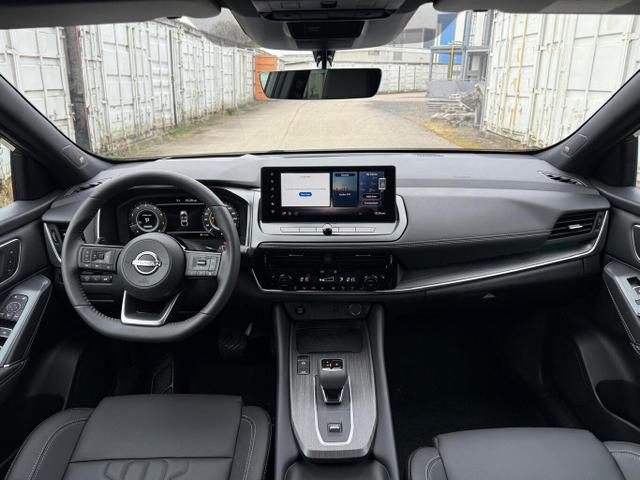 Nissan Qashqai Tekna AT Pano Bose HUD eHk SHZ ACC 19"LM 
