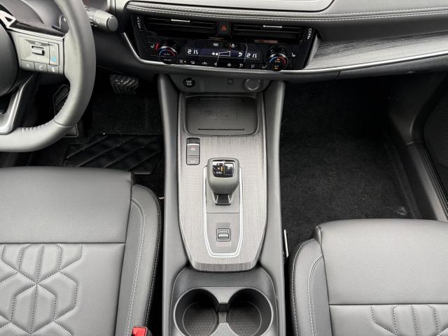 Nissan Qashqai Tekna AT Pano Bose HUD eHk SHZ ACC 19"LM 