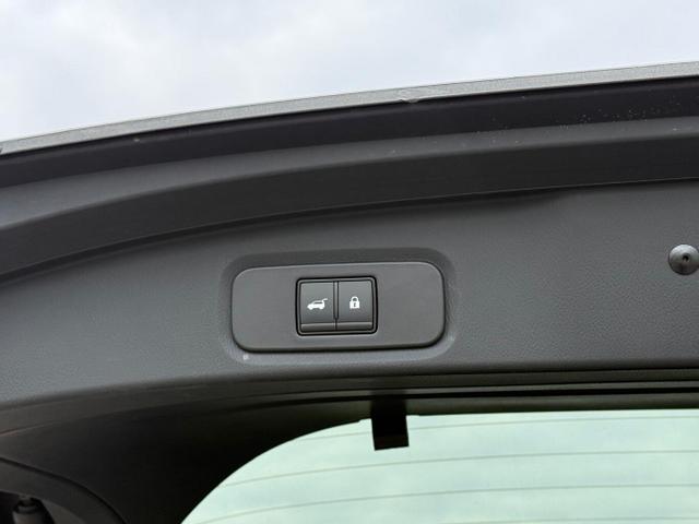 Nissan Qashqai Tekna AT Pano Bose HUD eHk SHZ ACC 19"LM 