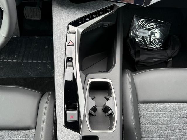 Peugeot 5008 Allure Hybrid Nav AHK 360&deg; ACC 21"-HD 7-S 