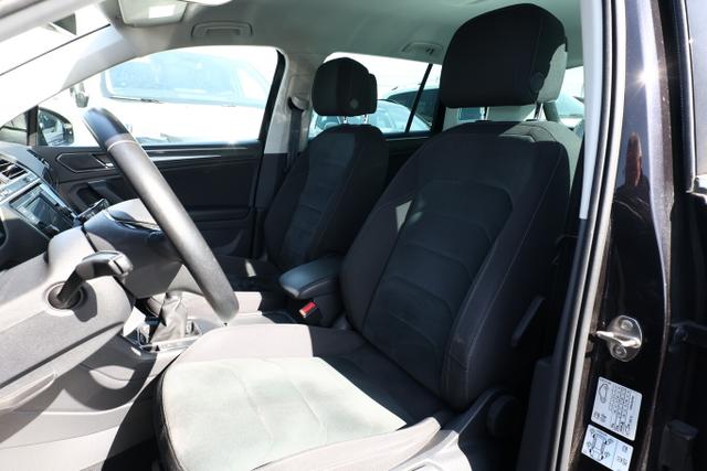 Volkswagen Tiguan Highline 2.0 TDI 150 LED PDC ACC SHZ 19Z 