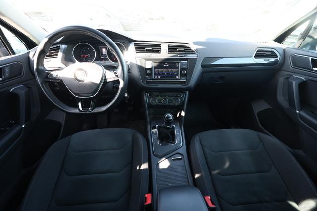 Volkswagen Tiguan Highline 2.0 TDI 150 LED PDC ACC SHZ 19Z 