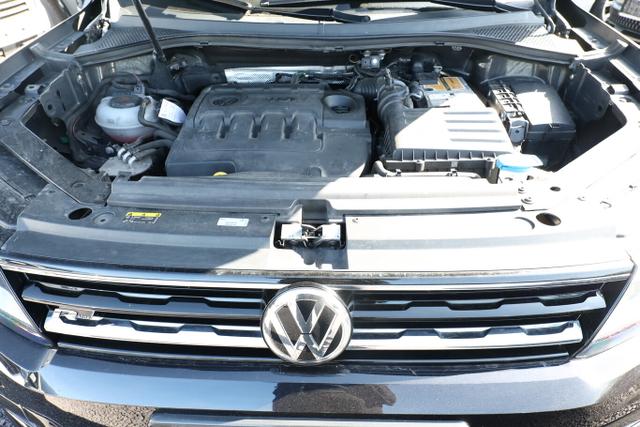 Volkswagen Tiguan Highline 2.0 TDI 150 LED PDC ACC SHZ 19Z 