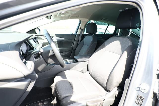 Opel Insignia 1.5 T 165 Kam PDC LaneAs ErgoA KeyL 17Z 