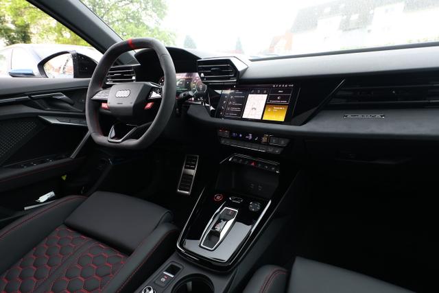 Audi RS3 RS 3 TFSI Sportback Pano Leder Matrix Nav 19Z 
