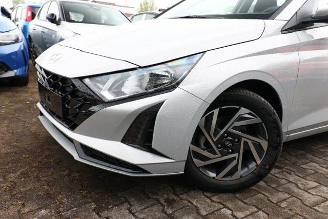 Hyundai i20 Select DCT Nav DigCo 16 CarPlay Kam PDC Temp 