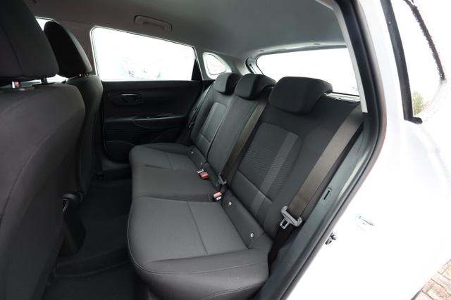 Hyundai i20 Select DCT Nav DigCo 16 CarPlay Kam PDC Temp 