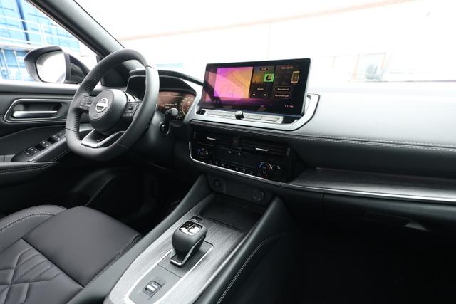 Nissan Qashqai Tekna AT Pano Bose HUD eHk SHZ ACC 19"LM 