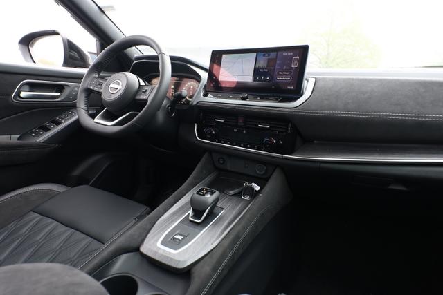 Nissan Qashqai Tekna+ AT Pano Bose LM20 Massage HUD EHK 