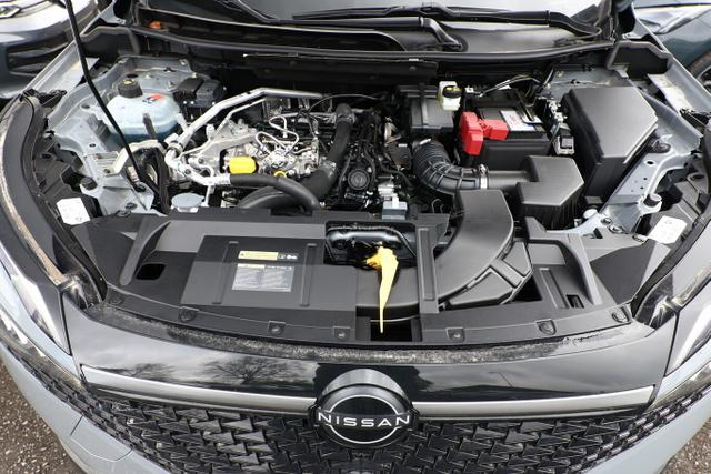 Nissan Qashqai Tekna+ AT Pano Bose LM20 Massage HUD EHK 