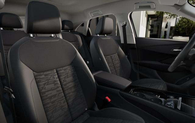 Audi Q3 Sportback Intense neuesMod Tech LED+ KlimaP PrivG ACC 