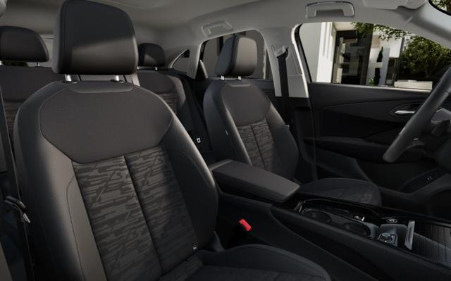 Audi Q3 Sportback Intense neuesMod Tech LED+ KlimaP PrivG 18Z 