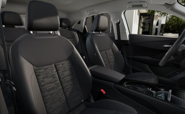 Audi Q3 Sportback Intense neuesMod Tech LED+ KlimaP PrivG 18Z 