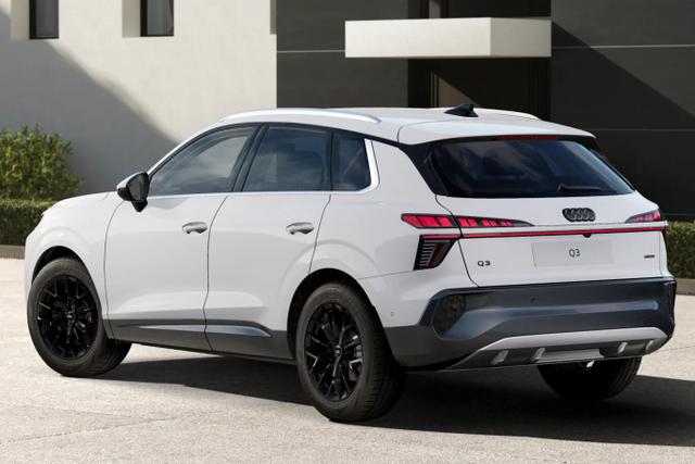 Audi Q3 Intense neuesMod Tech LED+ KlimaP MMI+ Keyl PrivG 18Z 