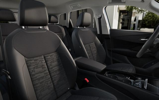 Audi Q3 Intense neuesMod Tech LED+ KlimaP MMI+ Keyl PrivG 17Z 