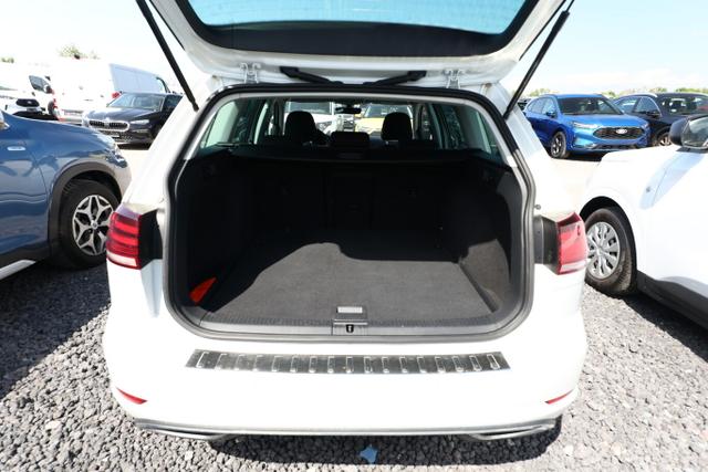 Volkswagen Golf Highline VII 1.5 TSI 150 DSG LED Nav ACC 